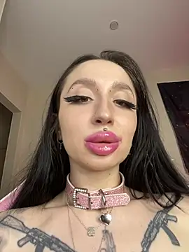 Webcam Model (Molly__Moon)  is live.Free join now!