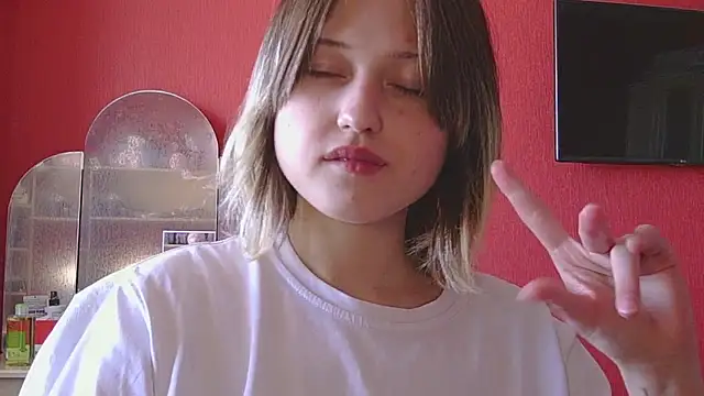 beloved_mary (F teen) - wet nipples