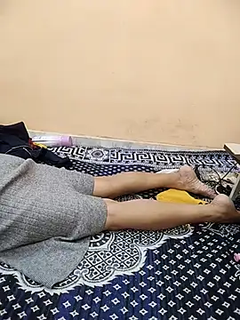 rising_queen (F milf) - Buying own house🏡