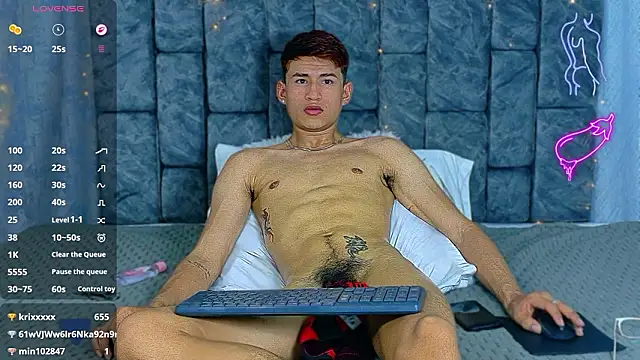 nicolastorrez (M twink) - get naked