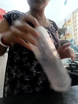 Hot-Tinaa live sex cam