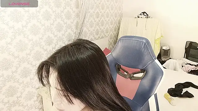 missvalday - MissValday's free webcam