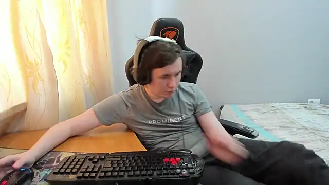 iliaskrislove - Iliaskrislove's free webcam - UK Sex Cams