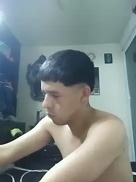 junior_47 - Junior_47's free webcam - UK Sex Cams