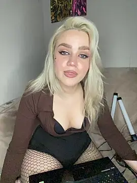 april_purr (F young) - play with domi 15 sec