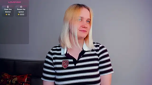 aveiinastromain (F young) - flash my bra❤️‍🔥