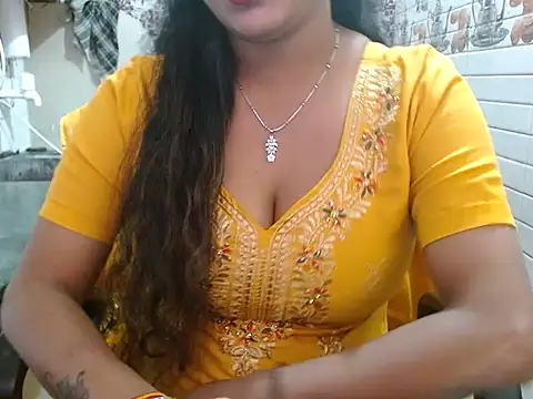 LovingPihu live sex cam