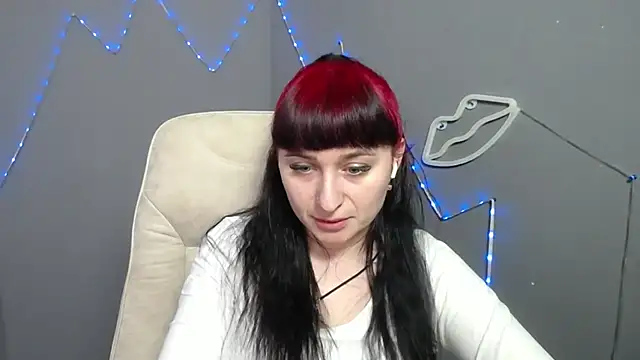 ninaflawlees - NinaFlawlees's free webcam - UK Sex Cams