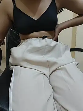 usa_queen_reshu - USA_Queen_Reshu's free webcam - UK Sex Cams