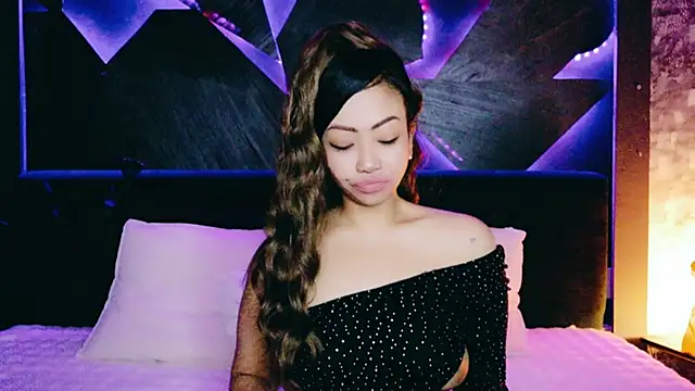 elyaquinn - ElyaQuinn's free webcam - UK Sex Cams