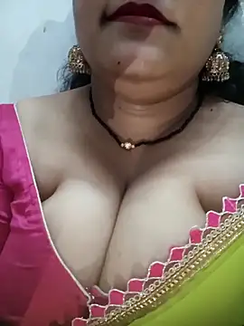 Webcam Model (Nyra-23)  is live.Free join now!