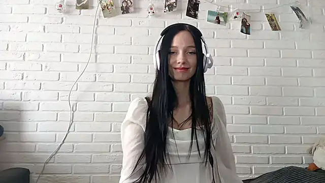 vanettahartong (F young) - Boop nose