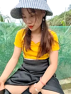 ruby_lucy - Ruby_Lucy's free webcam - UK Sex Cams