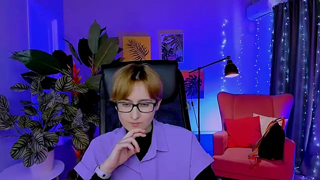 lixeluna - LixeLuna's free webcam - UK Sex Cams