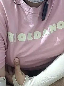 mallupriyapriya Live Webcam on Stripchat