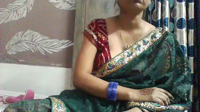 shalini_fire live sex cam