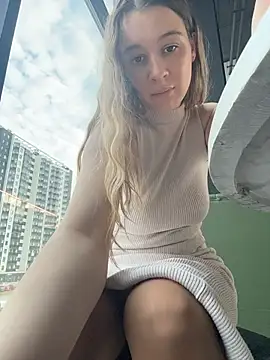 sashacatt (F young) - Spank ass 5 times+ play with the nipples