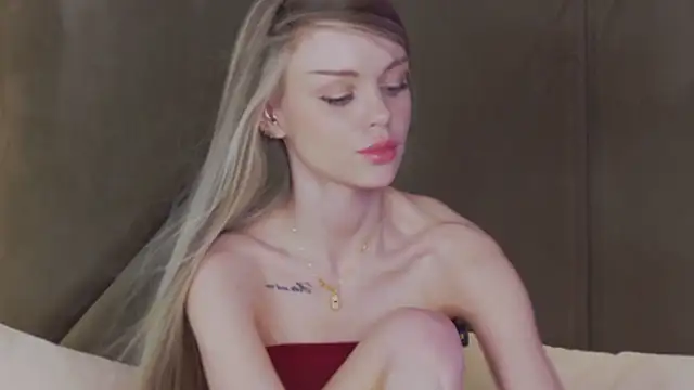 marilynnova - MarilynNova's free webcam