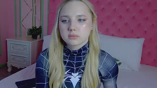 sky_cutie - Sky_Cutie's free webcam