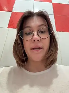 rinacat (F young) - Go to men’s restroom 🥵