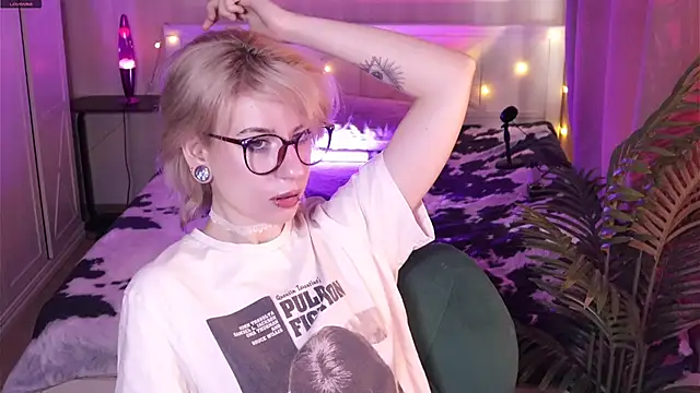 _moonlight_t (F young) - Show sexxy tits