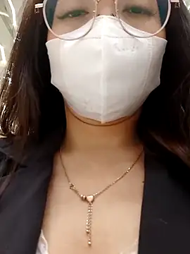 ori-lynk (F milf) - Take off panti netx to someone