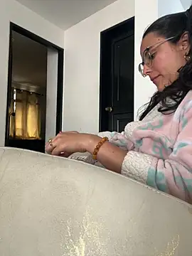 amaranta444 (F young) - OIL ON TITS