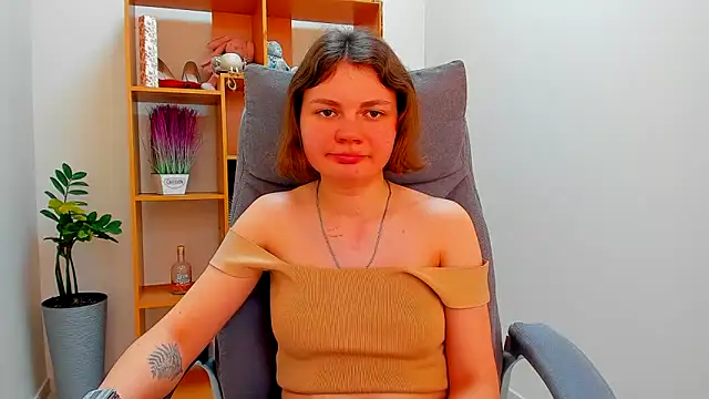 stella-maers (F young) - hard clit masturbation