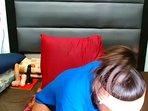 spicykittyxxx - SpicyKittyxxx's free webcam - UK Sex Cams