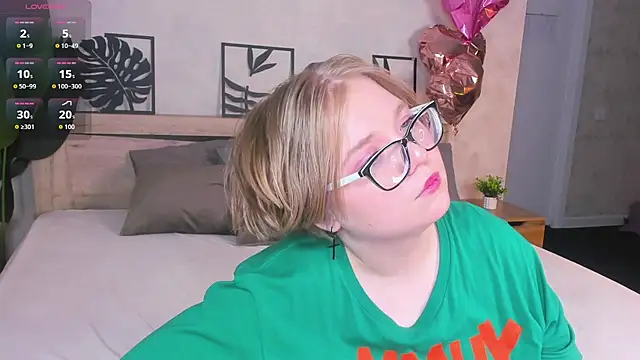 lauraaa_smith - Lauraaa_Smith's free webcam