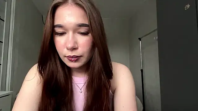 jaiiorianary - JaIiorianary's free webcam - UK Sex Cams