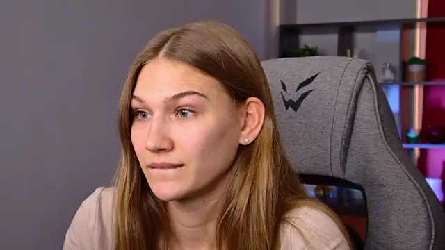 sweet_emilya - Sweet_Emilya's free webcam - UK Sex Cams