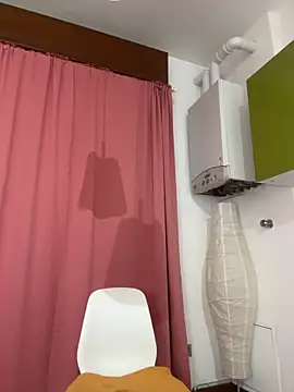 Webcam Model (x_elena_x)  is live.Free join now!