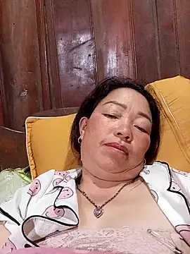 yellow-pink - Yellow-pink's free webcam