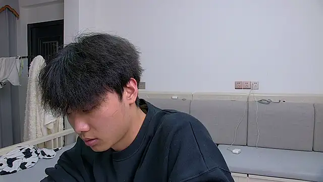 icecream-002's live cam