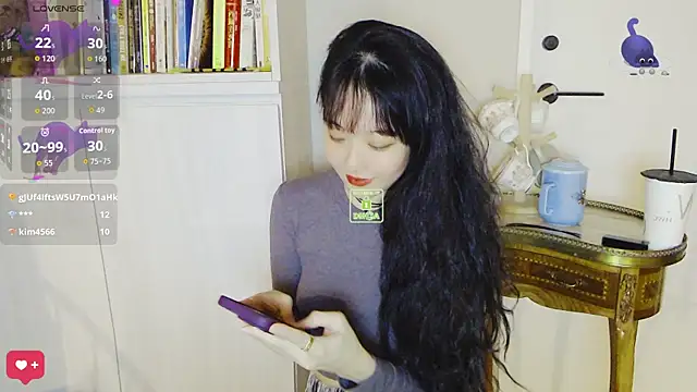 美女Etherealcat33在线直播