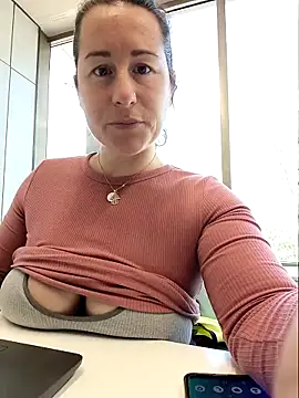 bichota85 (F milf) - Flash ass+ 4 videos🎁