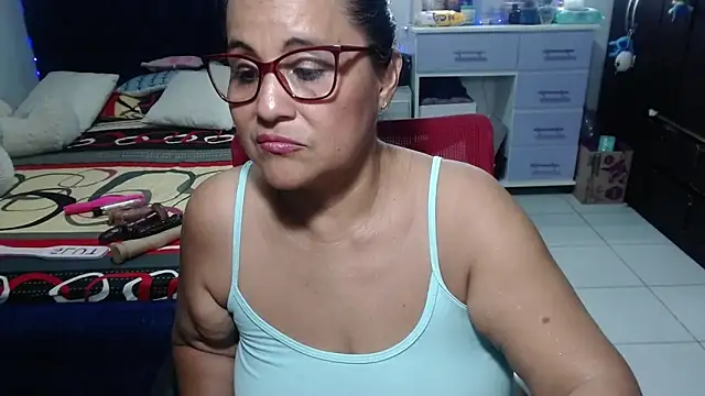 pervert_mommy_ - Pervert_mommy_'s free webcam - UK Sex Cams