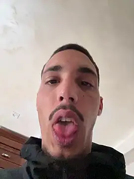 piccolo2002 live cam