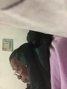 yaocaobi8 (M mature) - 想看更刺激的表演，加入私秀吧！