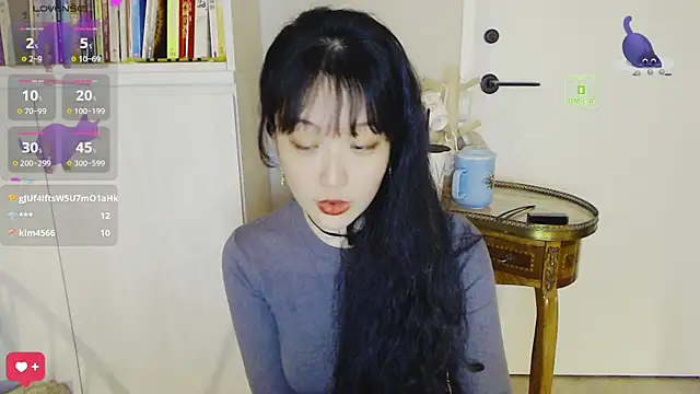 美女Etherealcat33在线直播