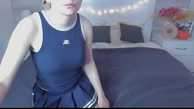 elorablu - EloraBlu's free webcam - UK Sex Cams