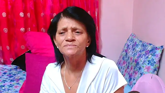 sluttyroxy - SLUTTYROXY's free webcam - UK Sex Cams