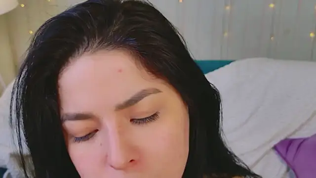 Erika_Moan_ live sex cam