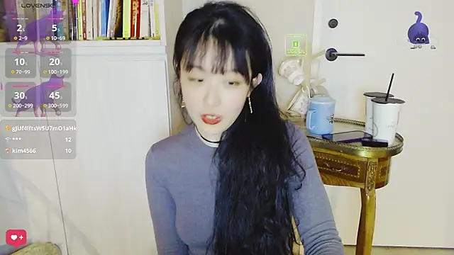 美女Etherealcat33在线直播