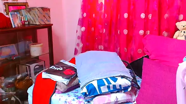 sluttyroxy - SLUTTYROXY's free webcam - UK Sex Cams