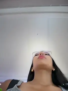 SheenaBrooke's Stripchat show and profile