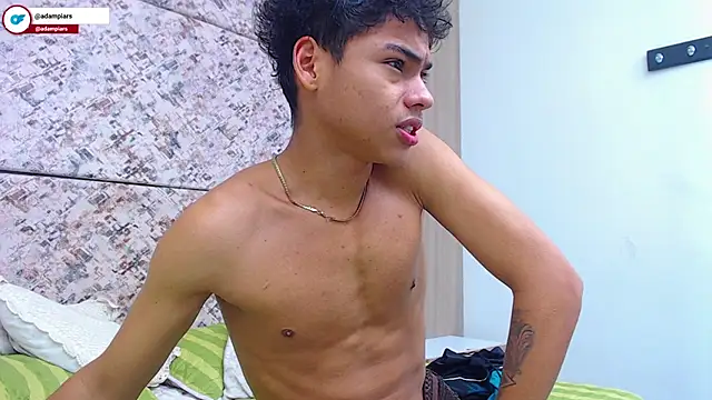 adam_piarse01 (M young) - spit show