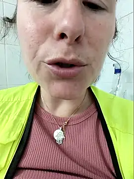 bichota85 (F milf) - Flash pussy +3 videos + 5min ct