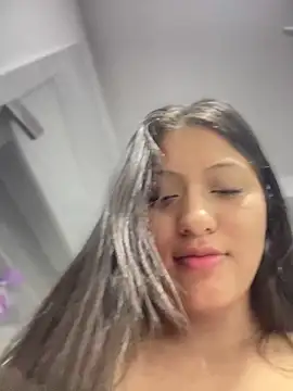 Estefanii- Live Webcam on Stripchat